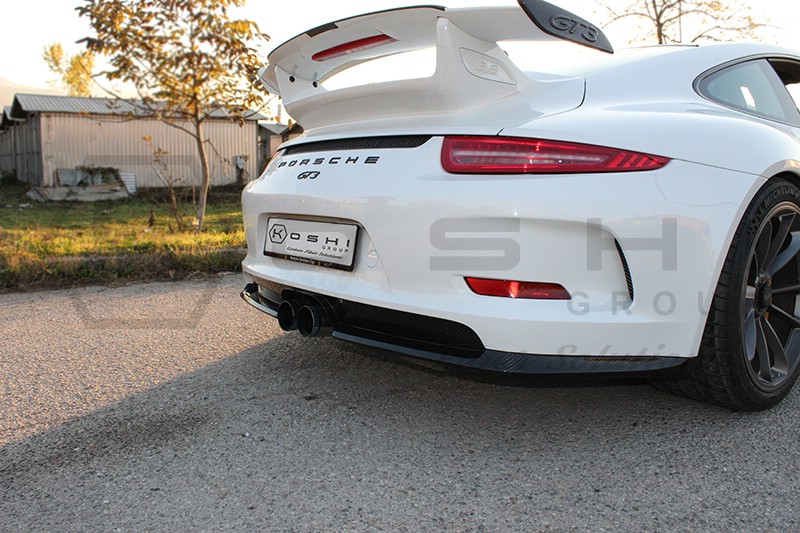 Carbon fiber Porsche 911 GT3 rear diffuser