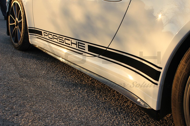 Carbon fiber Porsche 911 side skirt