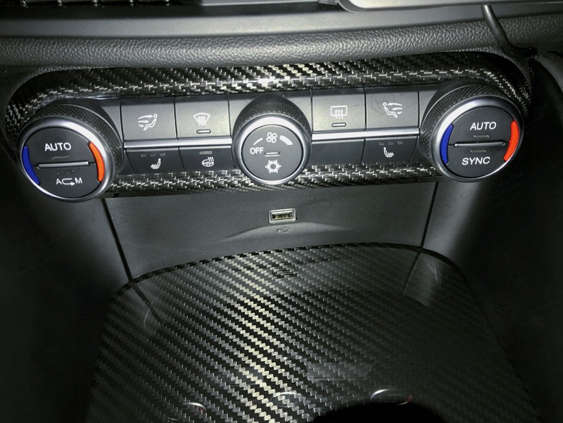 Carbon Fiber Alfa Romeo Giulia / Stelvio A/C Air Conditionate