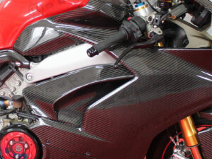Ducati Panigale V4 S side panels under the tank