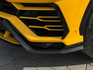 Lamborghini Urus Agressive Front Bumper Flaps