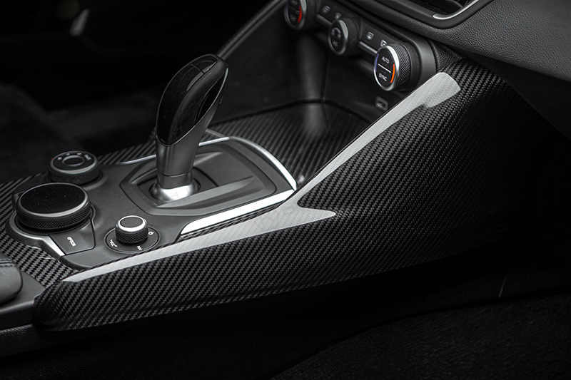 Carbon Fiber Alfa Romeo Giulia Side Panel Trim of Center